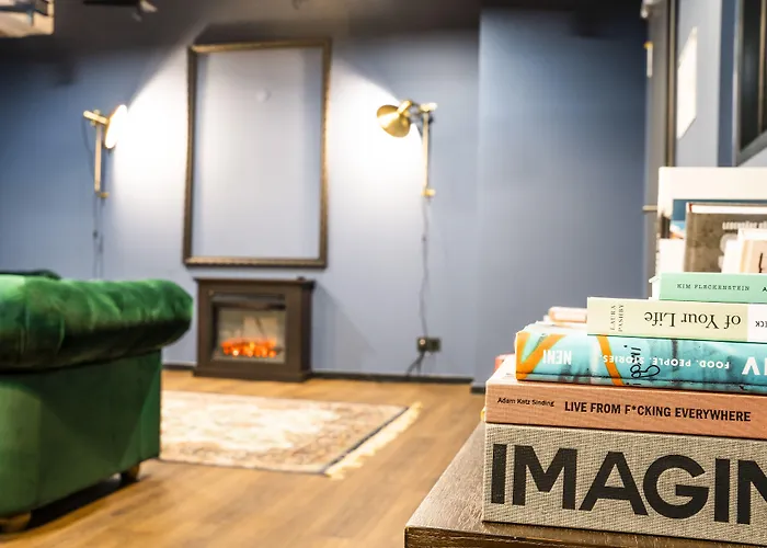 The Base One 베를린