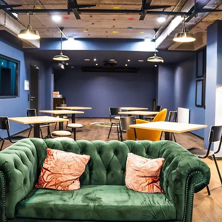 Отель The Base One Берлин