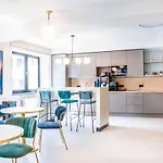 فندق The Base One برلين