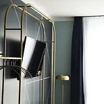 فندق The Base One 3*