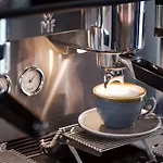 酒店 The Base One 3*