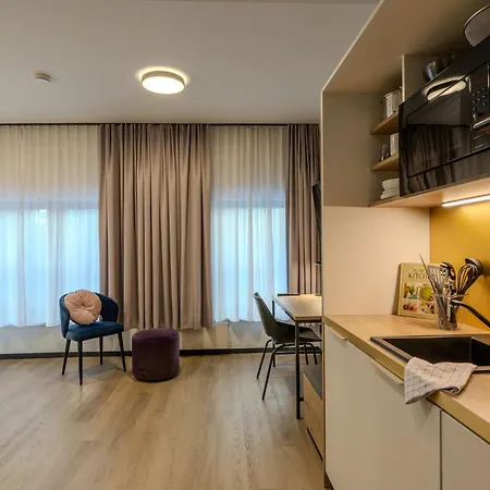 The Base One ベルリン